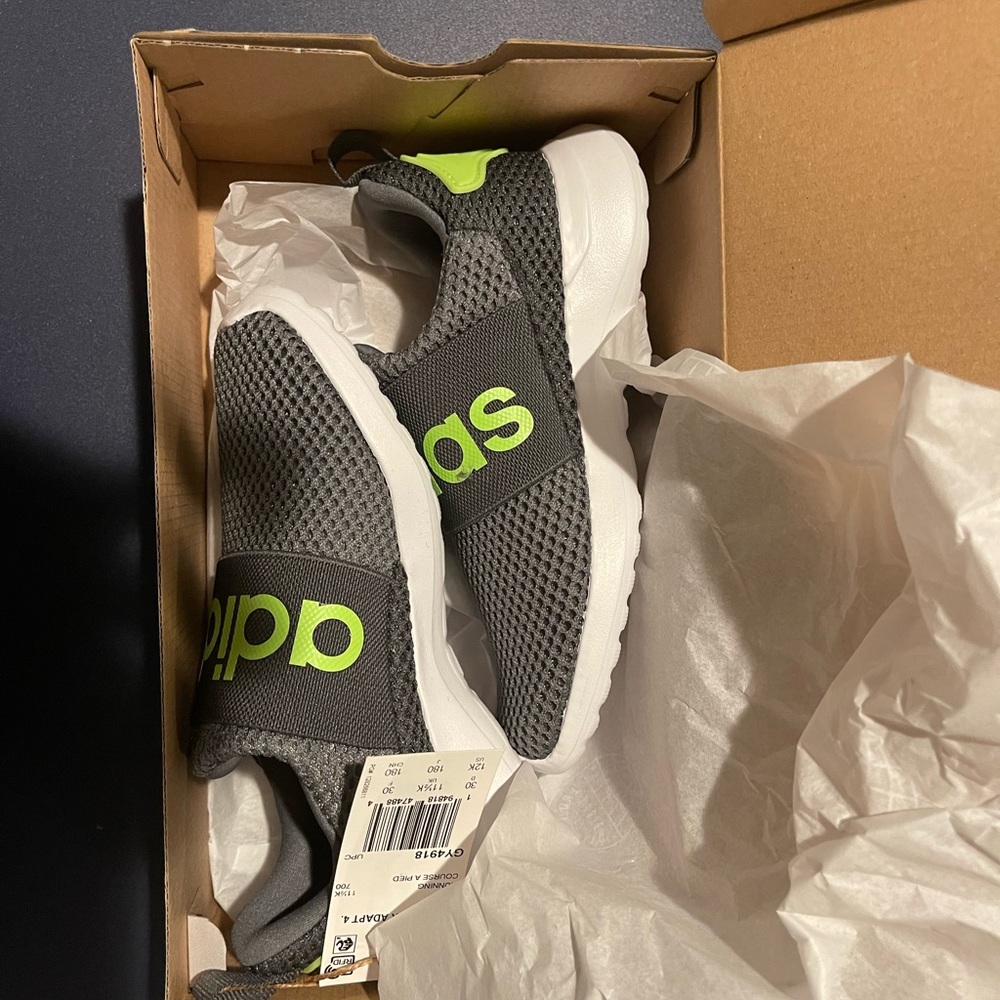 adidas sneaker for kids